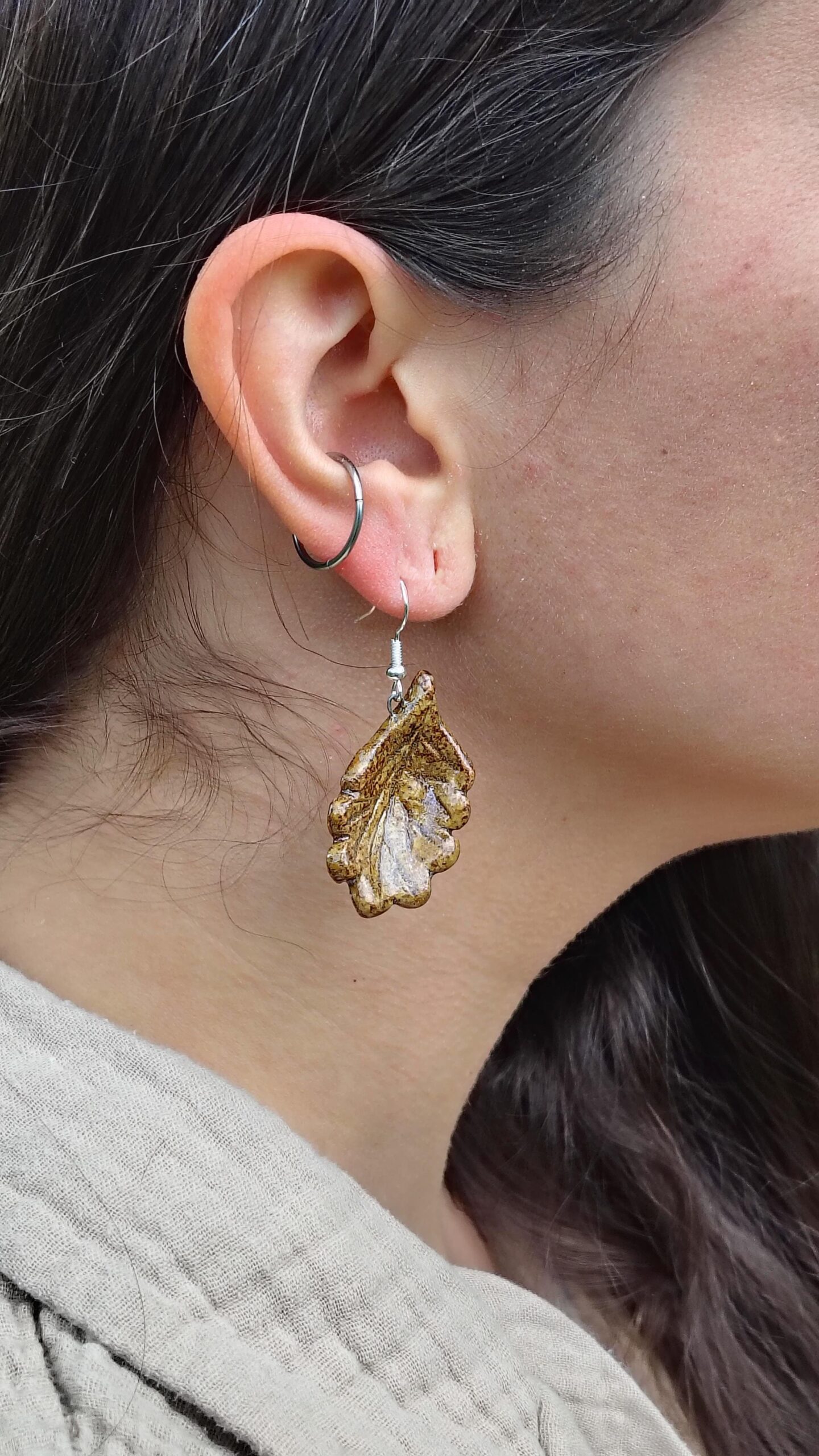 Boucles d'oreilles feuilles de chêne – Image 6