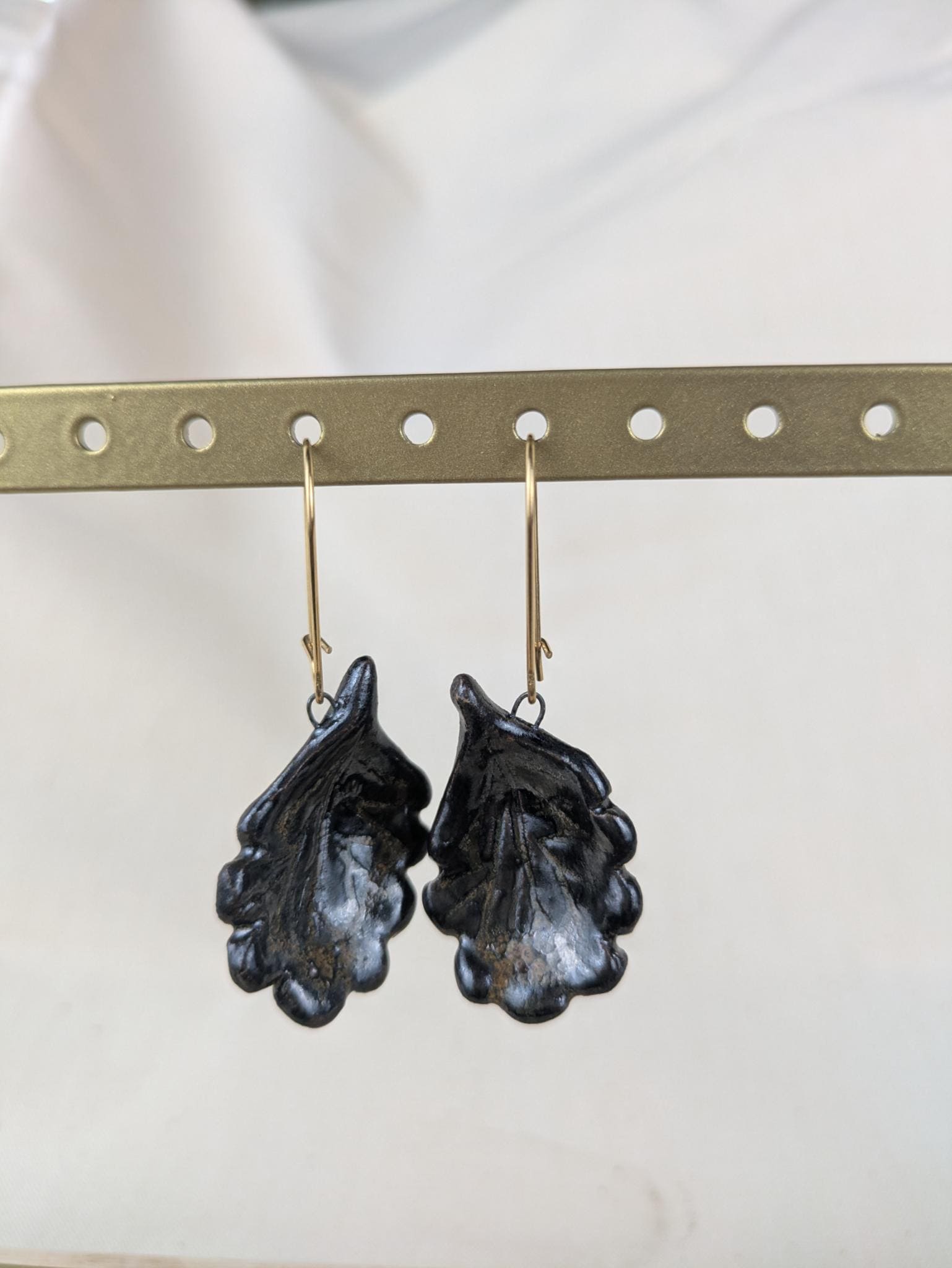 Boucles d'oreilles feuilles de chêne – Image 10