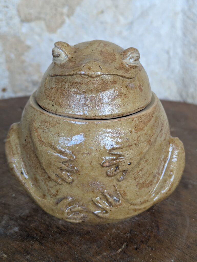 Boite grenouille